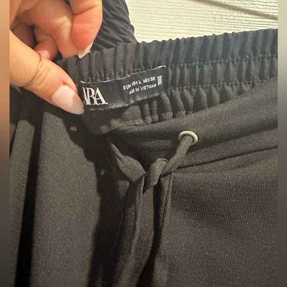 Zara loose fit drawstring trousers - Picture 2 of 3